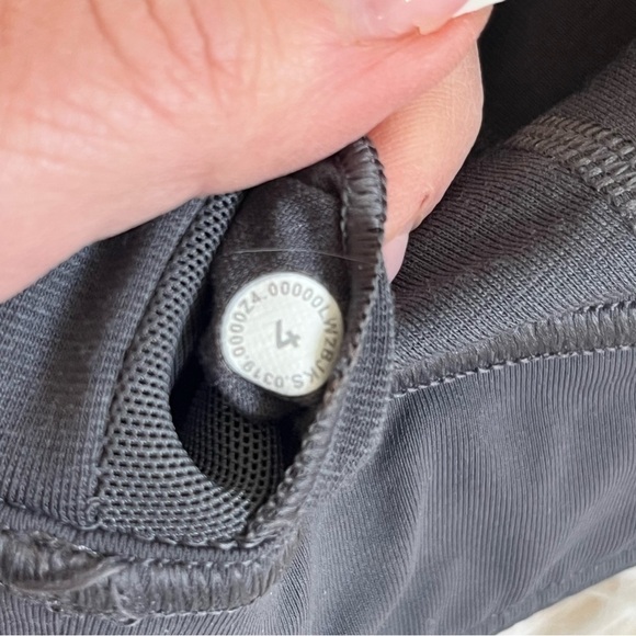 Lululemon Power Position Sports Bra Size 4 Gray Silver Metallic - Picture 8 of 8